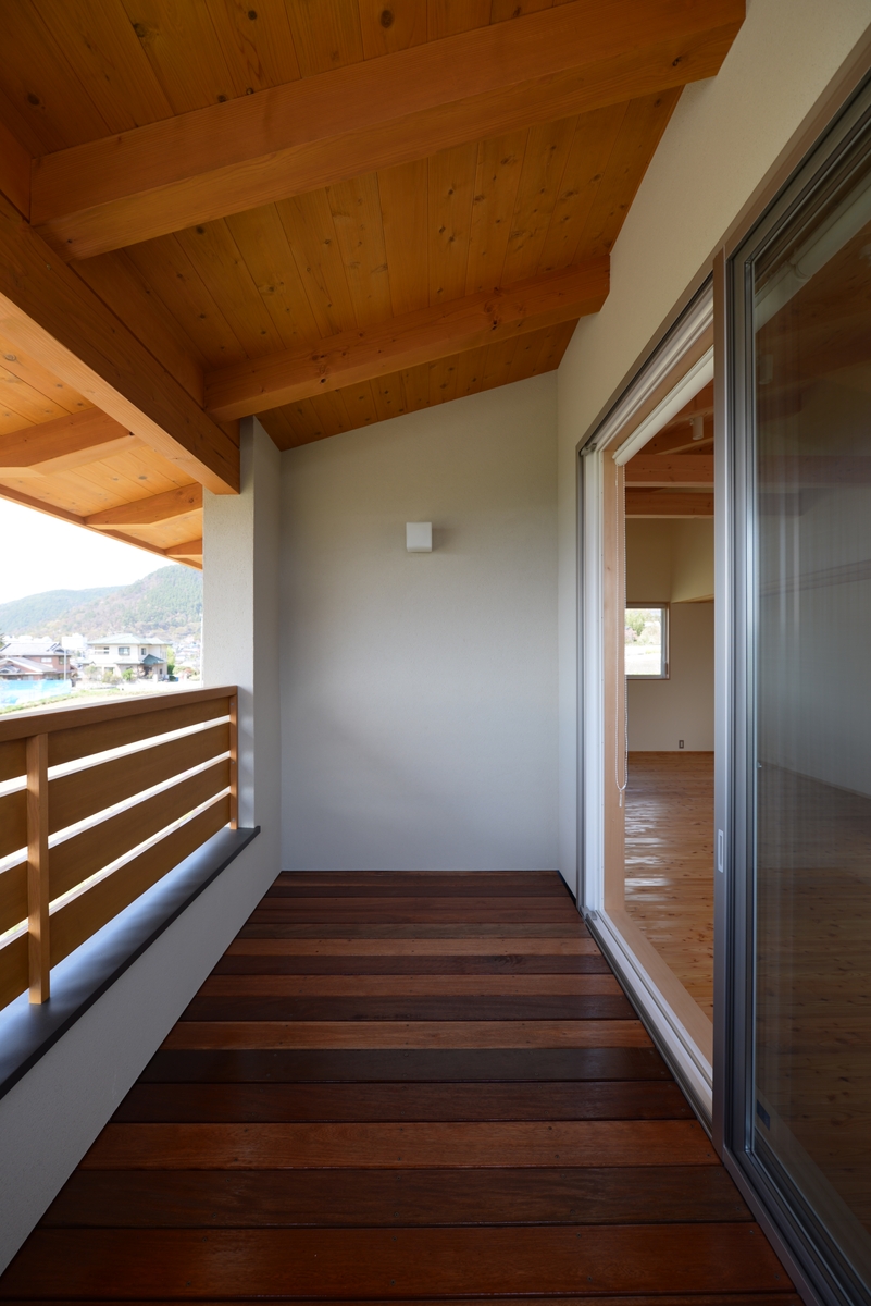 里山辺の家(松本市)－子世帯ベランダ