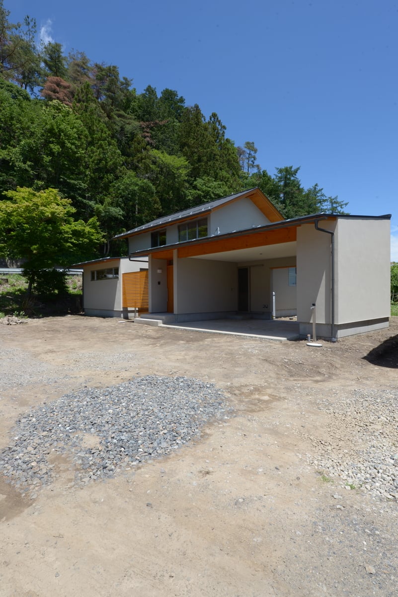 梓川の家Ⅲ　（外観）