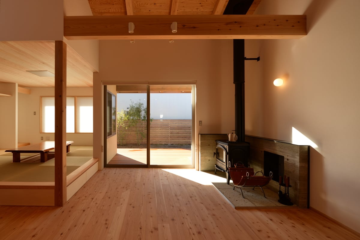 伊那の家Ⅰ（居間・小上り）