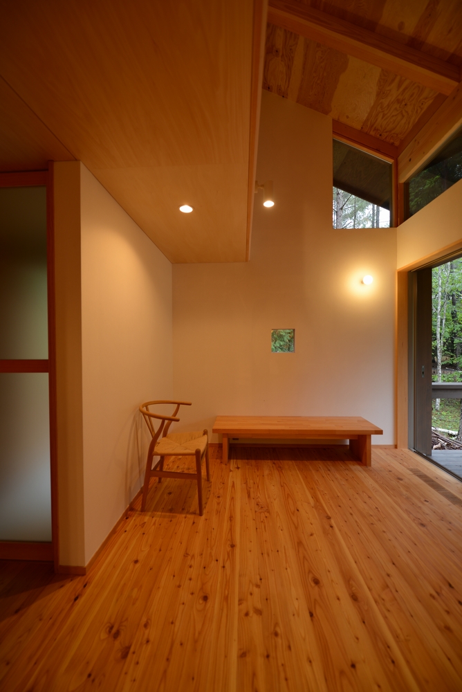 美笹山荘(佐久市美笹高原)－居間