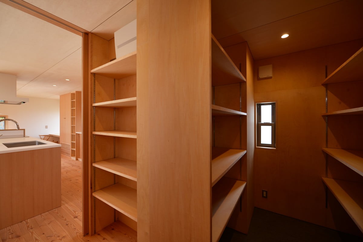 南穂高の家Ⅲ(安曇野市)－玄関収納・家族用玄関