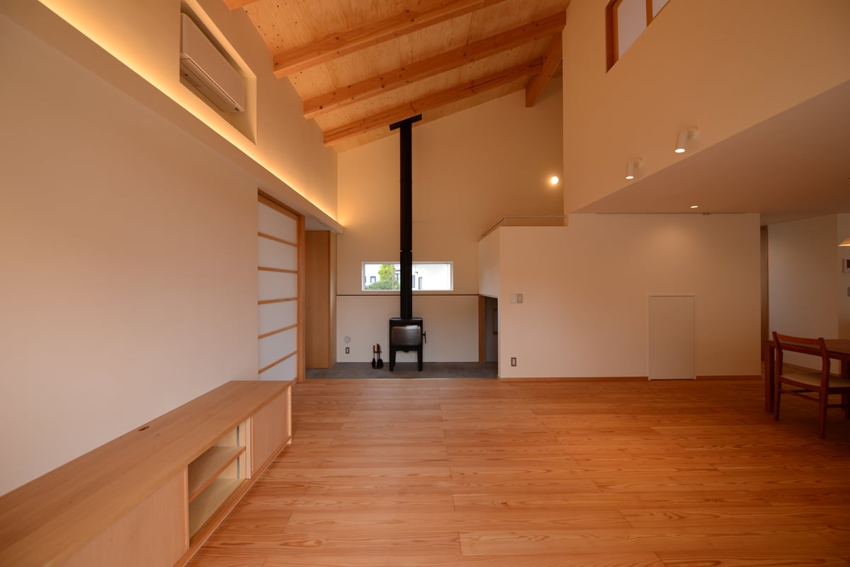 島内の家Ⅱ（土間・居間）