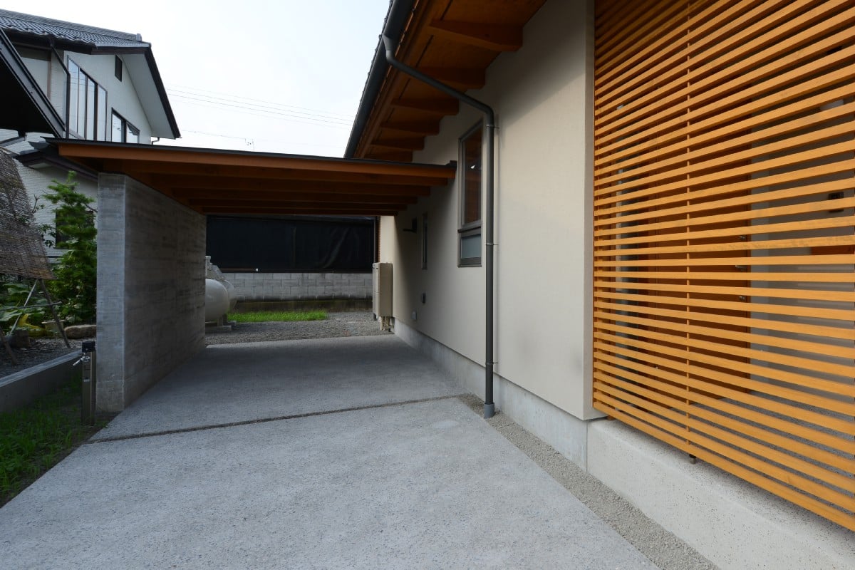 明科光の家（安曇野市）－車庫