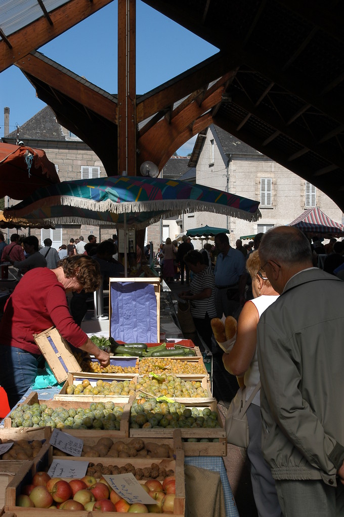 Marché Halle couverte Objat (19)