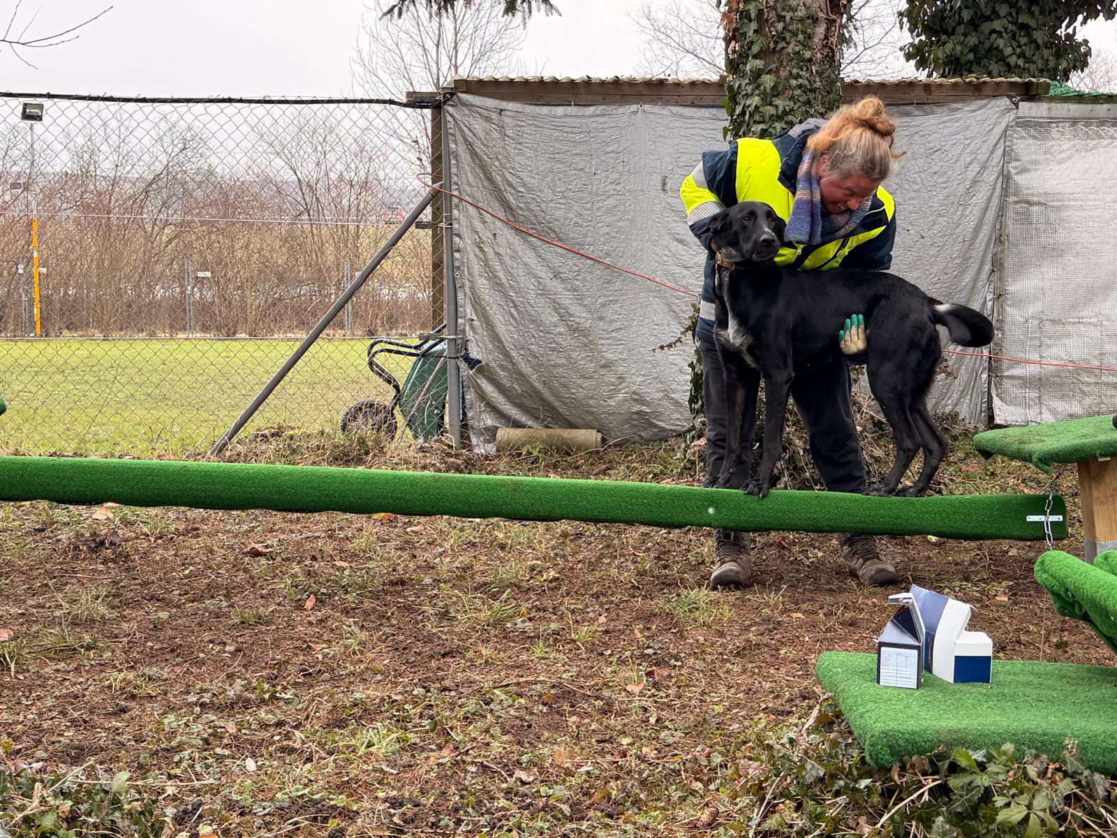 Hilfe ist das schmal