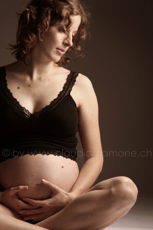 Babybauch Schwangerschaft Fotoshooting Paaraufnahmen Aktaufnahmen Familyfotoshooting