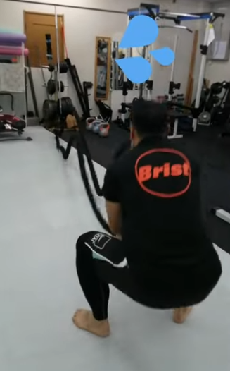 バトルロープ　　スクワットオルタネイトウェーブ