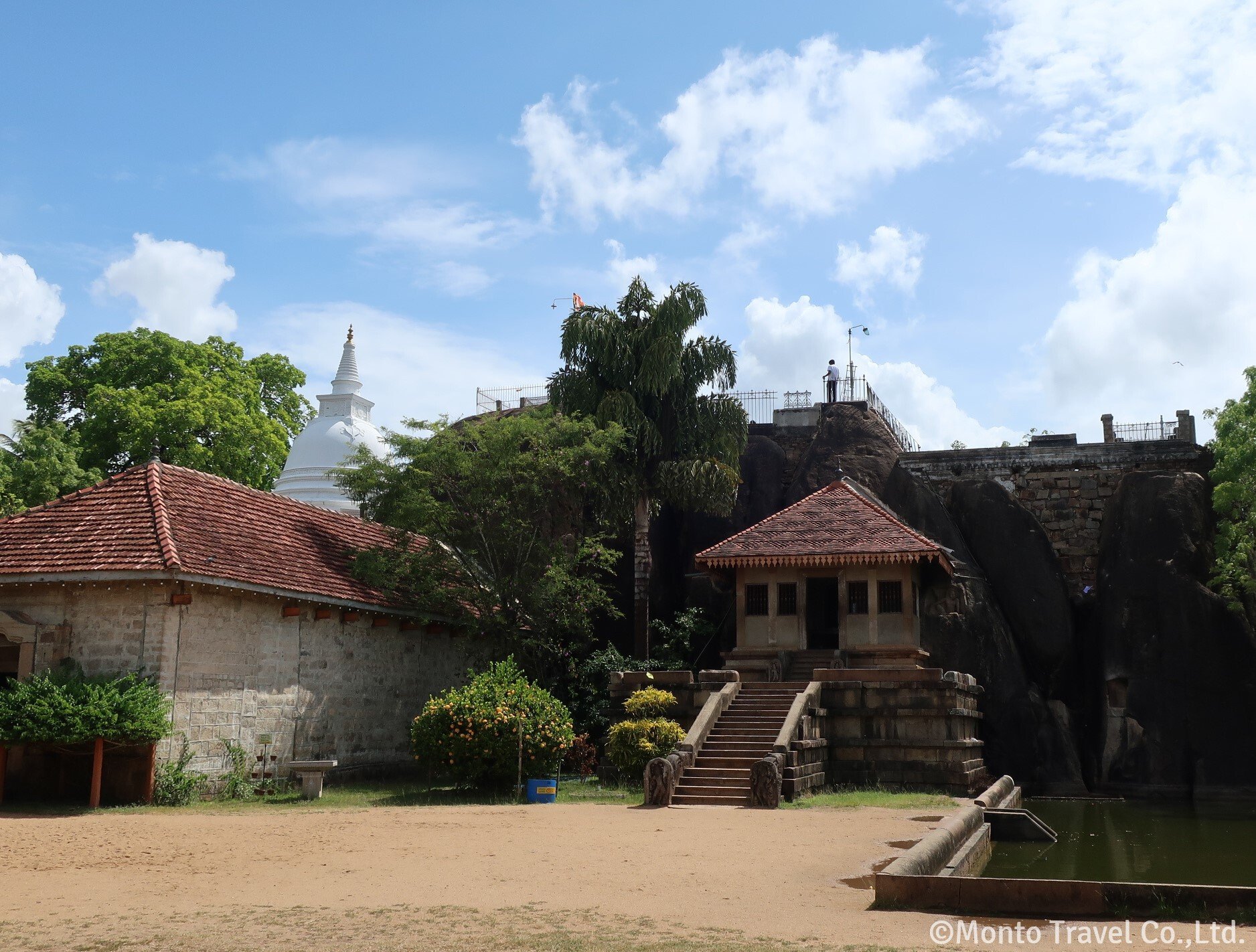 イスルムニヤ精舎（アヌラーダプラ）