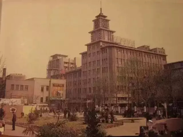 The Tianjin Department Store in the 1980s