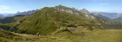 Le Lasnères et le col d'arriuotor en repartant vers le col de Sieste ( photo Clément google earth)