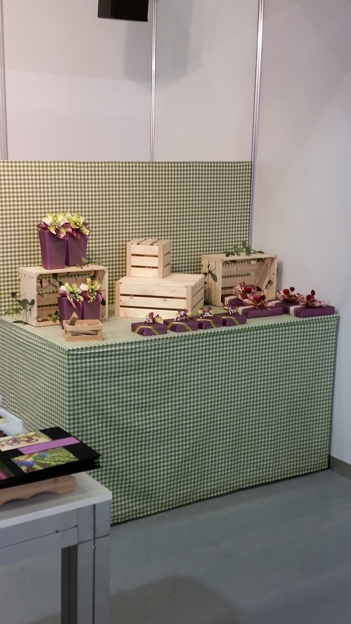 Erste Produkte stehen schon auf dem Ausstelltisch