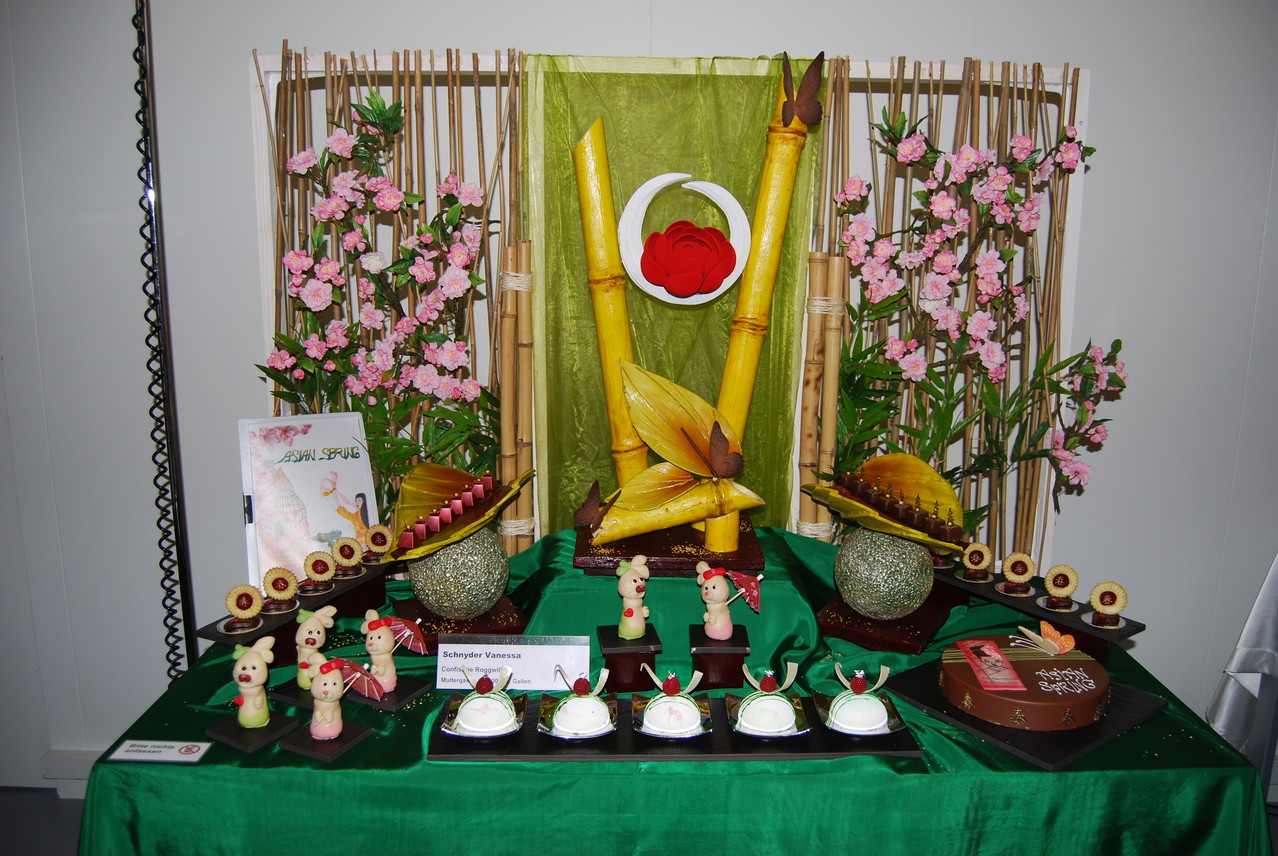 Ausstellungstisch von Vanessa Schnyder