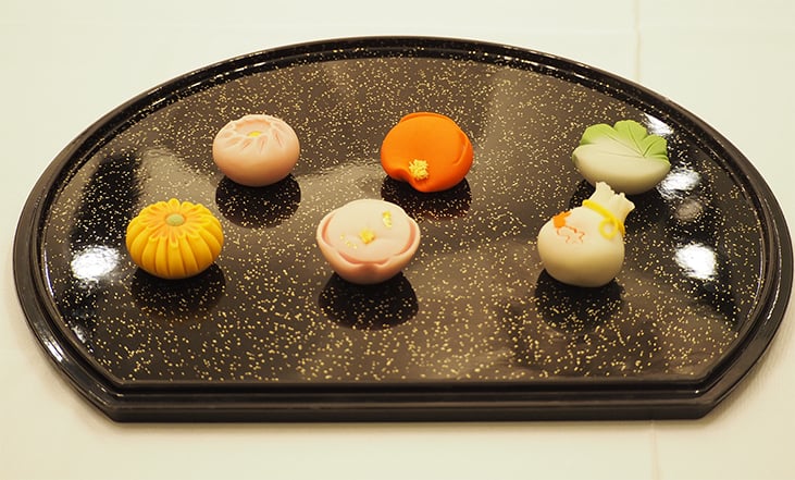 会場内には和菓子職人の作品も展示された