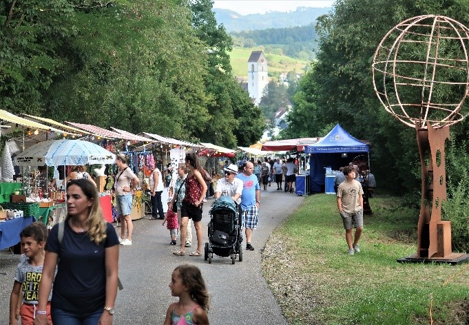 Regionalmarkt und Eisenkunst vereint.
