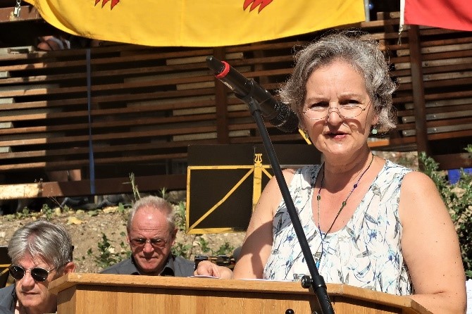 Grossratspräsidentin Renata Siegrist-Bachmann überbringt die Grüsse des Regierungsrats: «Es kommt Ehrfurcht auf vor dem, was hier geleistet worden ist.»