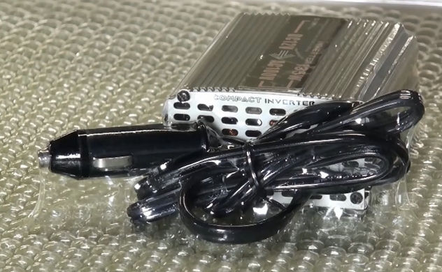 凹凸の多い形状の製品をゼラストスキンパックで梱包した例