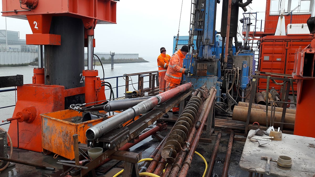 Tiefwasserliegeplätze Finkenwerder - Bohrüberwachung