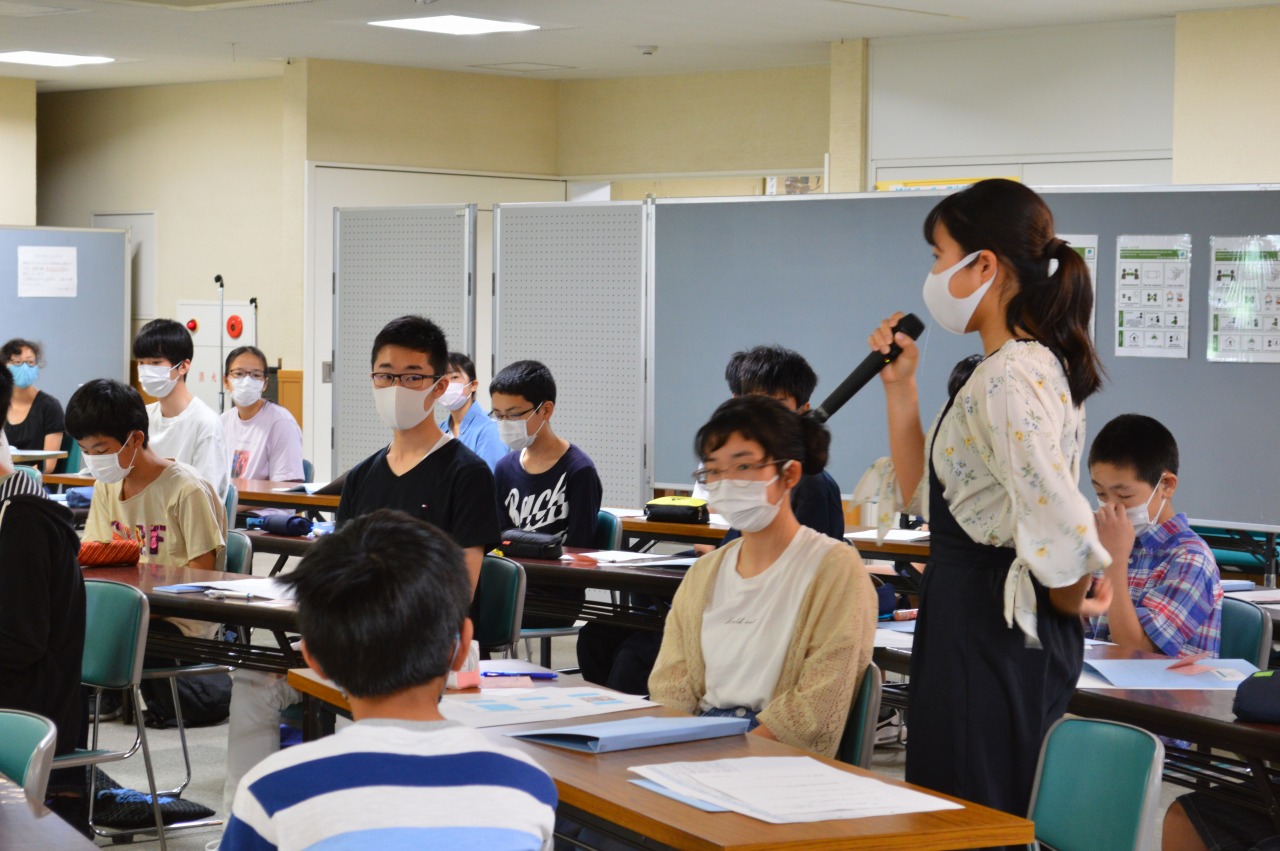 名前、学校名、学年、意気込みを話してもらいました