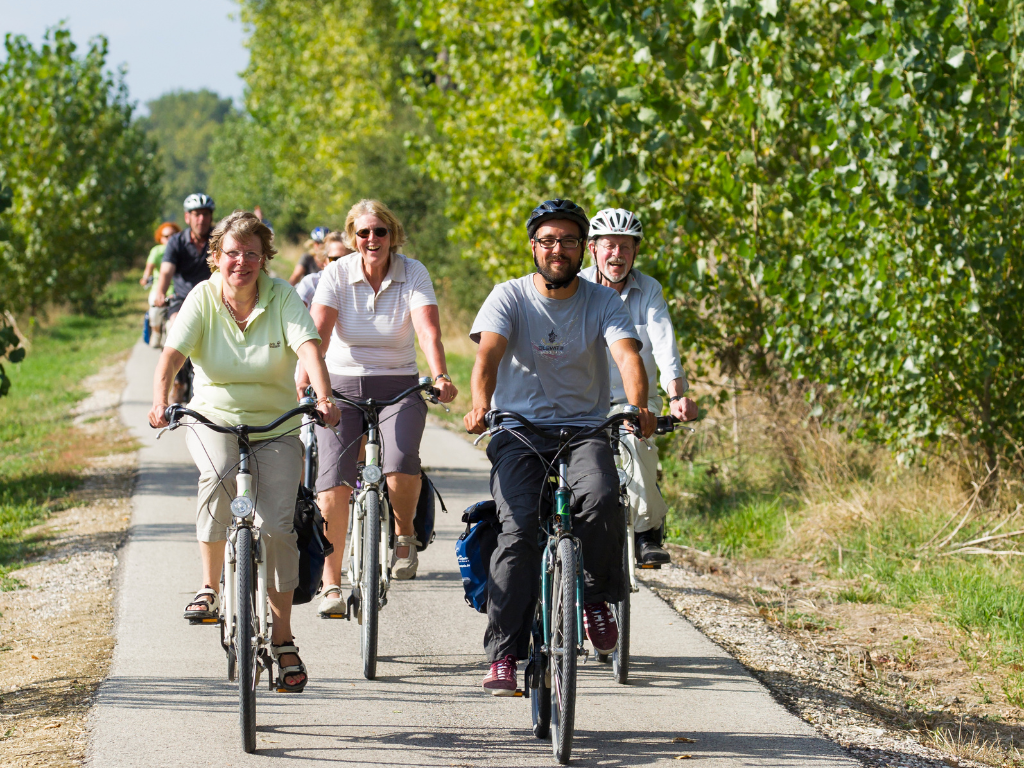 Vom Atlantik zum Mittelmeer: auf dem E-Bike Südfrankreich entdecken