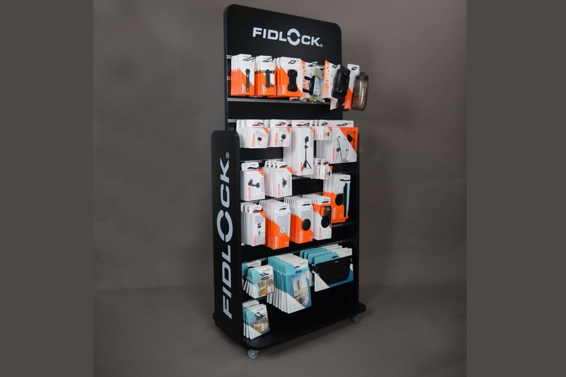 FIDLOCK unterstützt Handel mit neuen POS-Materialien