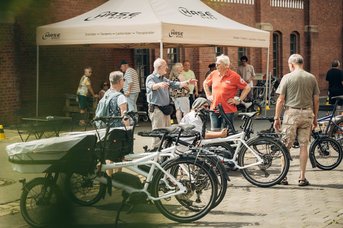 Fahrtwind, Freiheit und Glücksgefühl: Volles Haus beim Hase Bikes Sommerfest