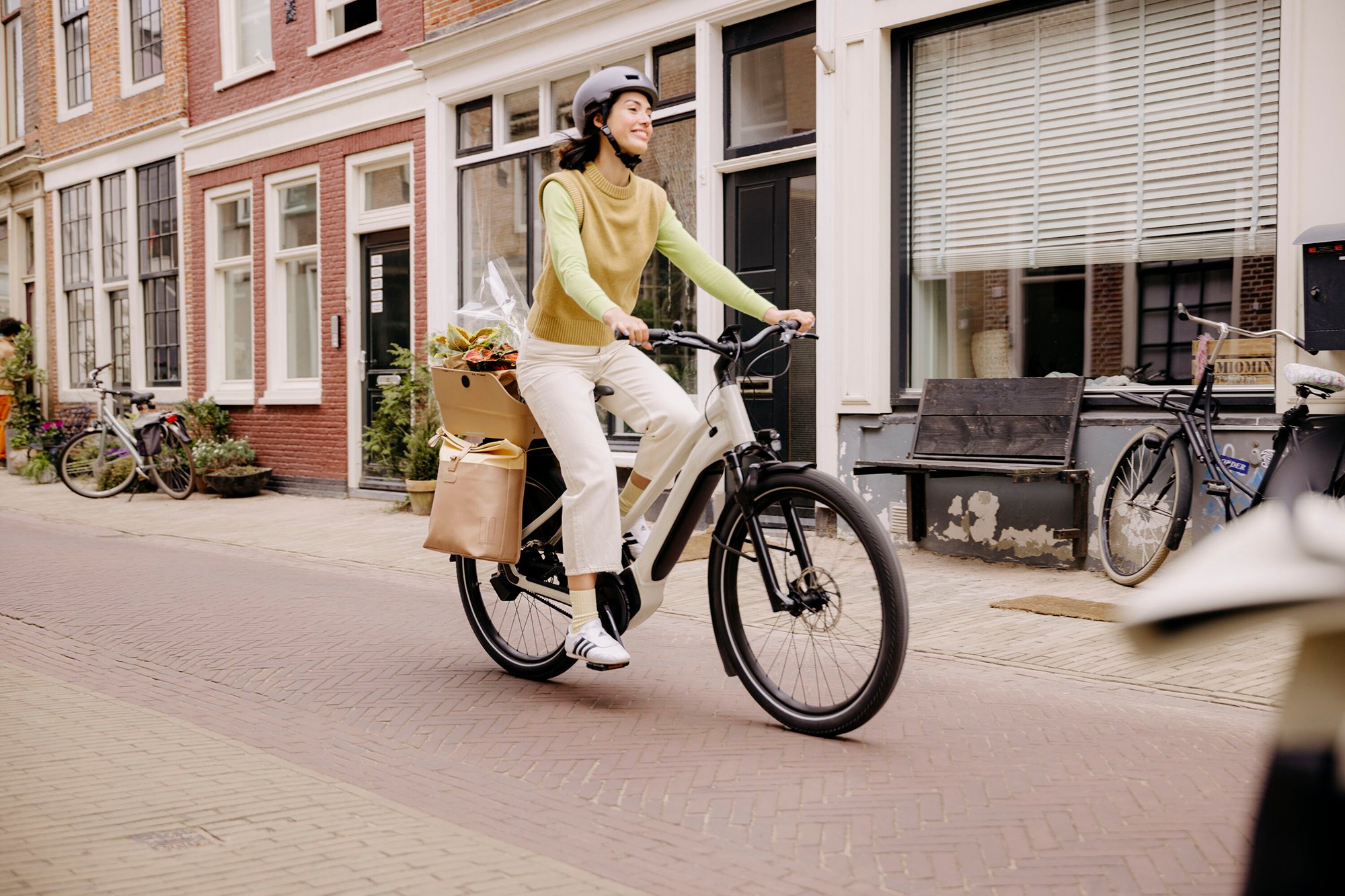 Basil bringt nachhaltige und innovative Fahrradaccessoires für jeden Fahrradmoment auf den Markt  