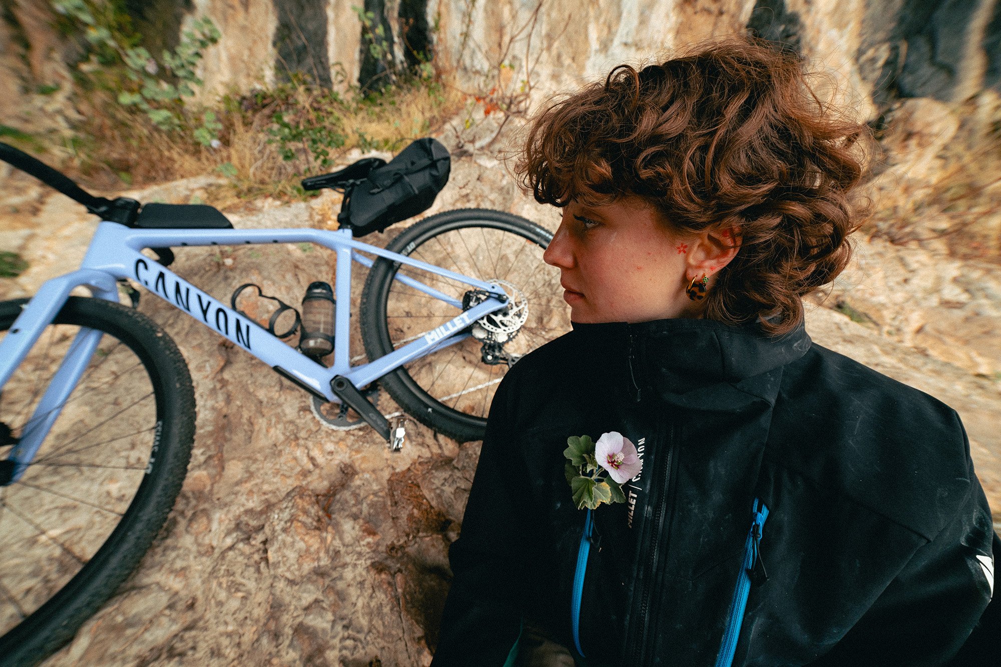 Wenn Radsport auf Bergsteigen trifft: Polartec-Stoffe als Herzstück der neuen Millet x Canyon Kollektion