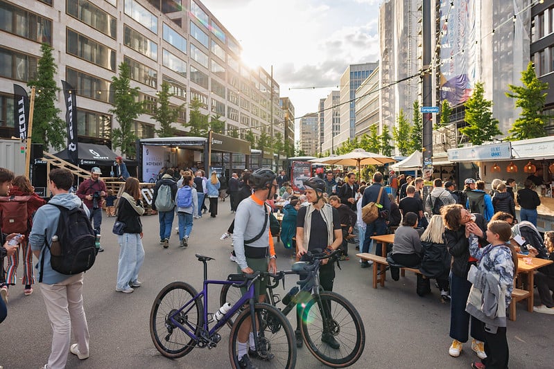 Zürichs CYCLE WEEK 2025 schreibt Geschichte mit 90.000 Fans und einem Tunnel-Ritt