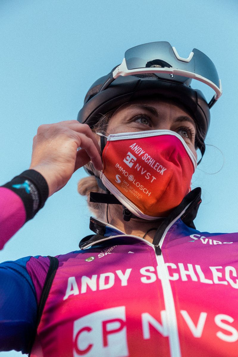 Das Team Andy Schleck CP NVST ImmoLosch wird von BBB mit Helmen, Brillen und Zubehör ausgestattet