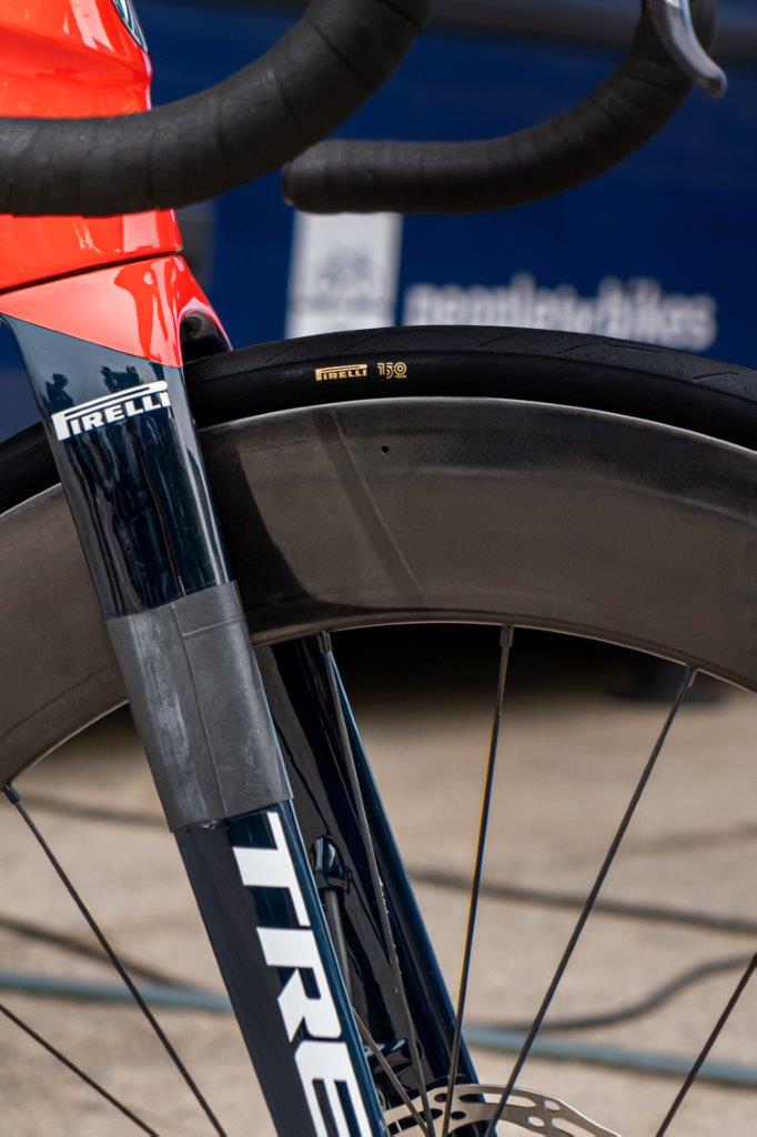 PIRELLI PRÄSENTIERT P ZERO RACE 150°, DEN RENNRADREIFEN ZUR FEIER SEINES 150. JUBILÄUMS