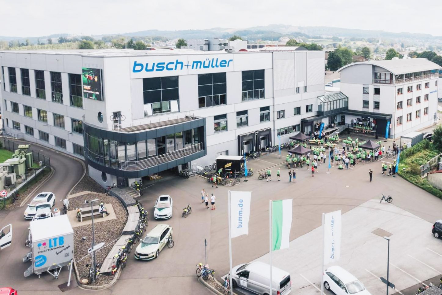 „Tour der Hoffnung“ stoppt bei Busch + Müller in Meinerzhagen