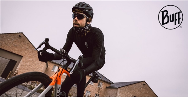 Exklusiv zur Tour gibt es eine limitierte Kollektion bestehend aus Caps, Mütze, Stirnband und Multifunktionstuch ©BUFF