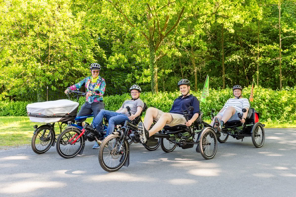 Die DRK-Intensivwohngemeinschaft Mettingen ist jetzt mit Fahrrädern von Hase Bikes unterwegs