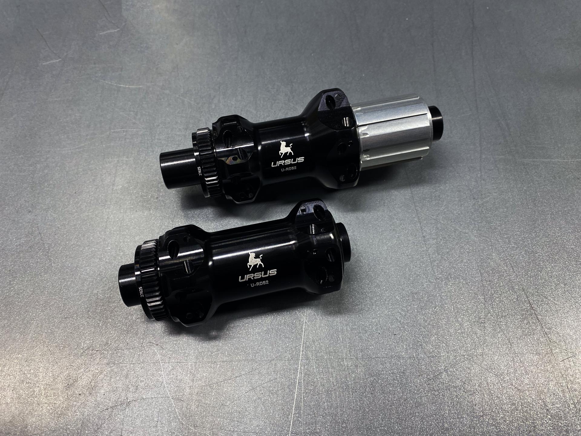 The Ursus U-Press system revolutionizes hub maintenance  ©Ursus