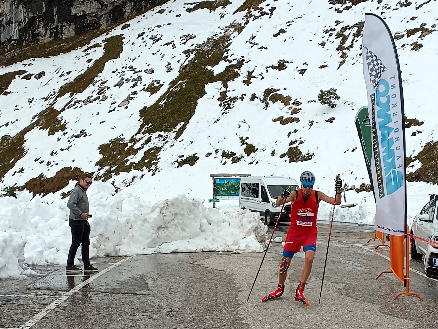 Peter Perstl: Unter den Teilnehmern des 3. Loser-Bergzeitfahren war mit dem Altausseer Bernd Loitzl auch ein Skiroller