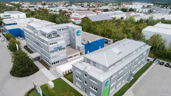 Am Hauptsitz von Tunap im oberbayerischen Wolfratshausen ist neben Verwaltung, Vertrieb und Produktion auch der zentrale Bereich Forschung und Entwicklung angesiedelt, insgesamt 180 Mitarbeitende arbeiten dort © Tunap Group