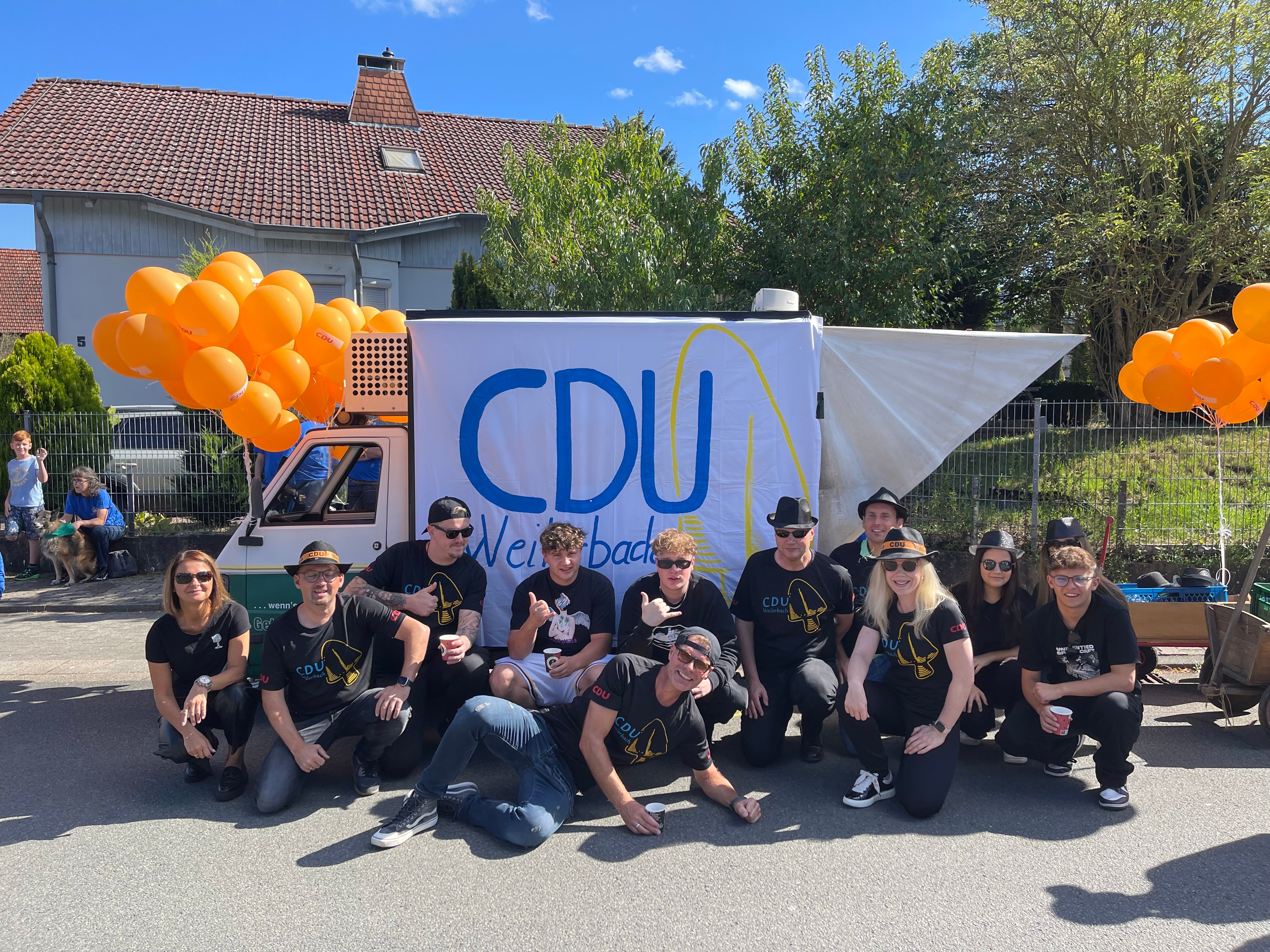 CDU-Weilerbach mit Unterstützern vor dem Kerwe-Umzug