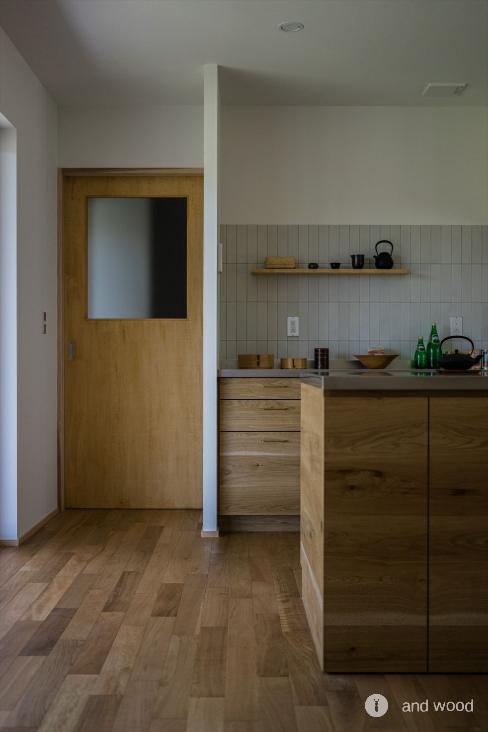 オーク 幅細 乱尺 無垢 フローリング アンドウッド andwood 宮崎建築 施工例 3