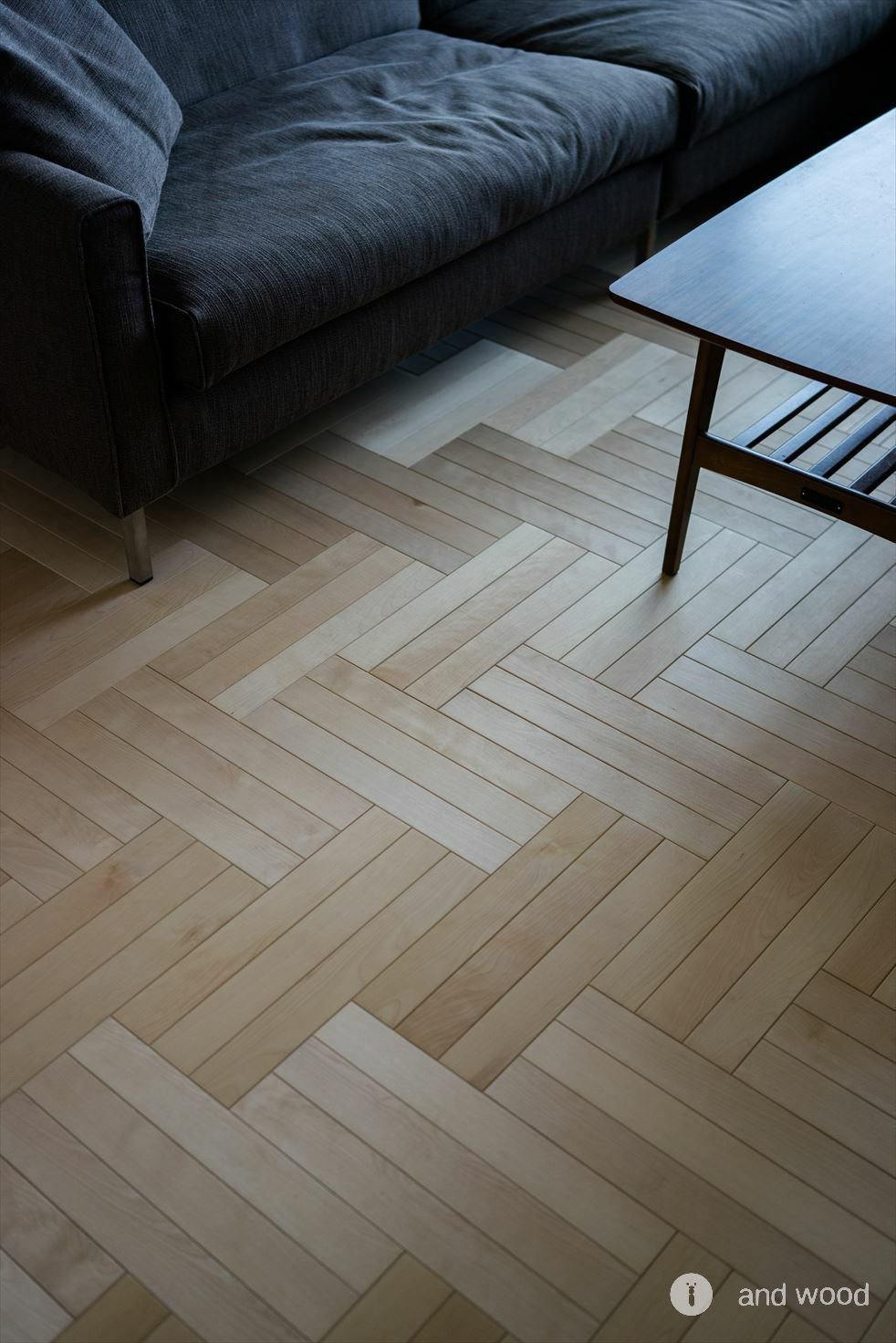 バーチ トリプル ヘリンボーン 無垢 フローリング 施工例 andwood アンドウッド 2