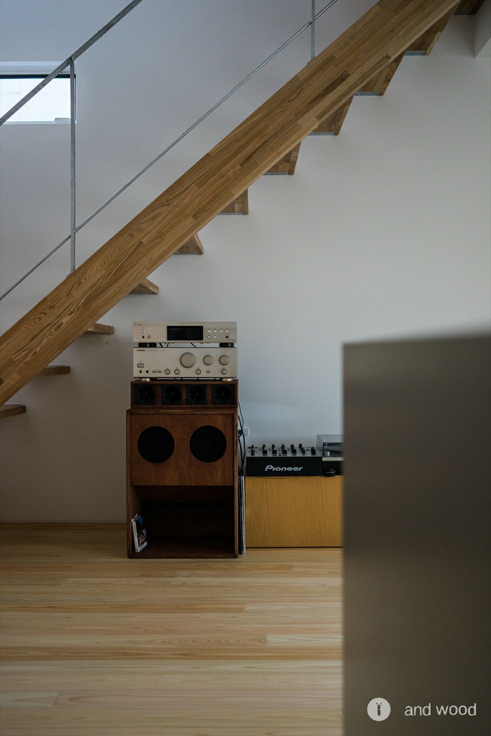 ノキ フローリング 無節 オイル塗装 階段 アンドウッド andwood 施工例 2