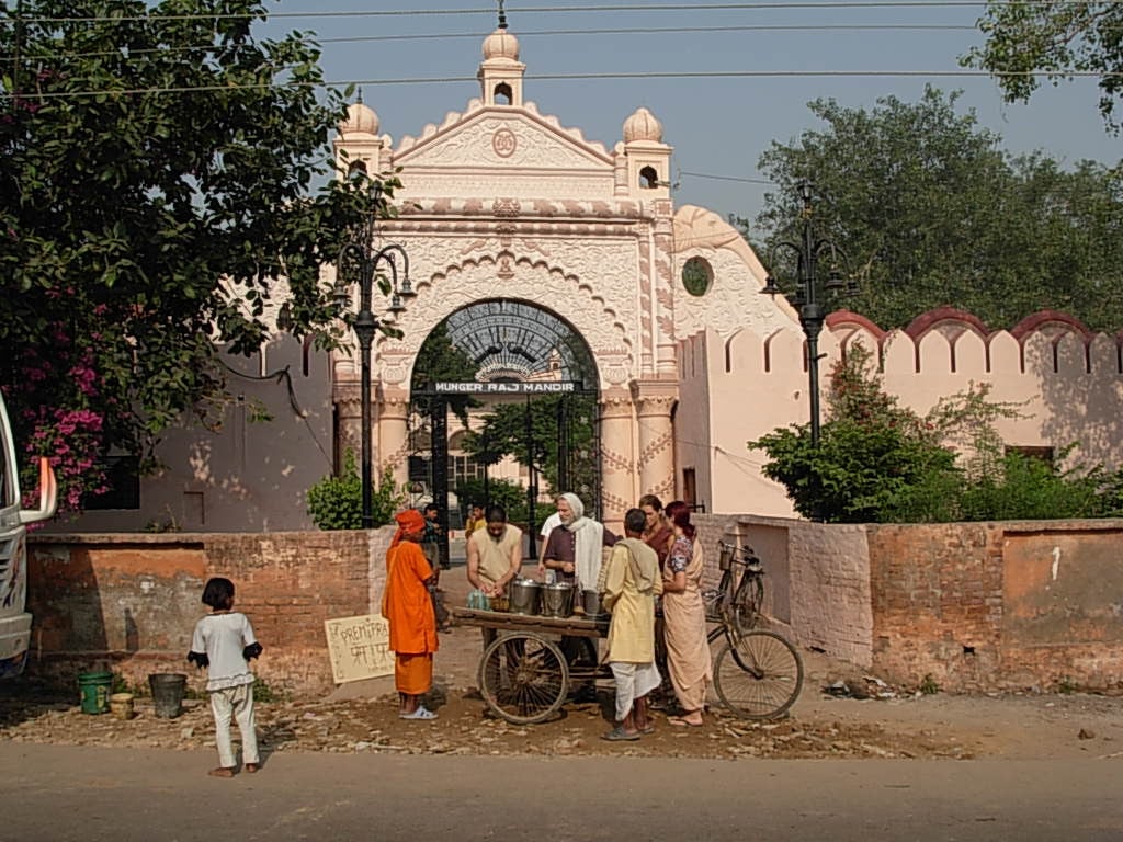 munger Mandir viev from Mathura Road