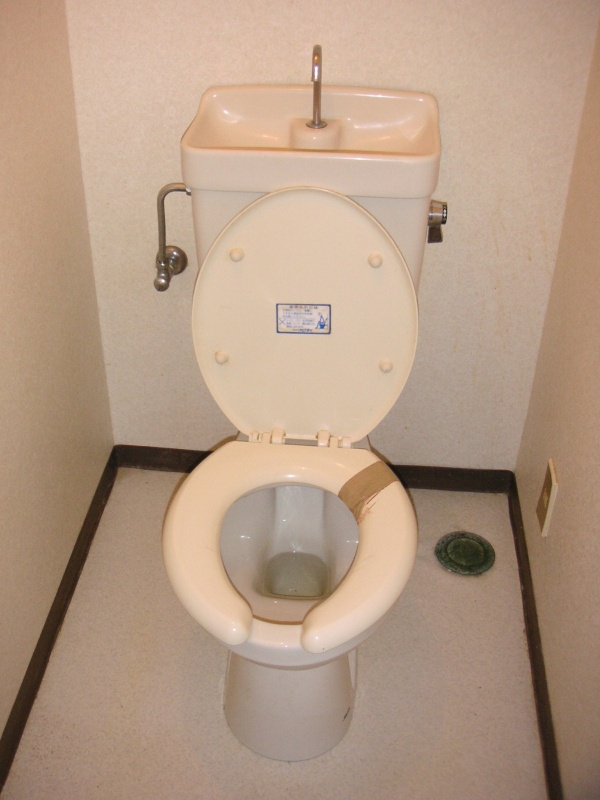 施工前　トイレ