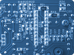 Vergrößerte Ansicht einer elektronikplatine mit SMD Bauteilen und Lötstellen