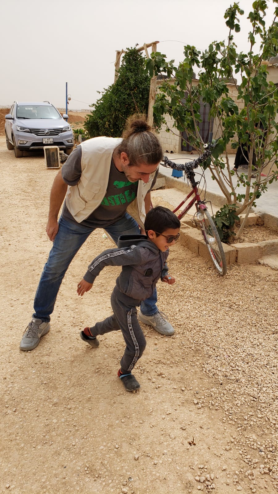 Am Ende des Besuchs gewinnen die Kinder Vertrauen