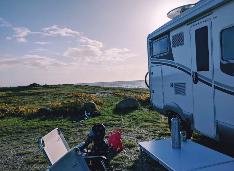 Unser ungestörtes Lager am Meer