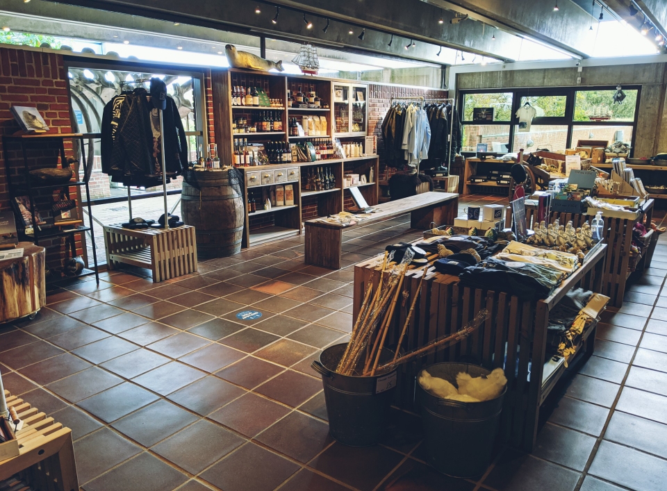 Schöner Shop am Ausgang