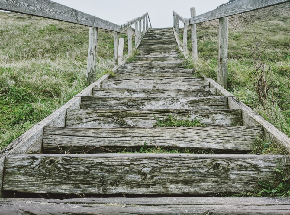 Führt die Treppe hoch oder runter?