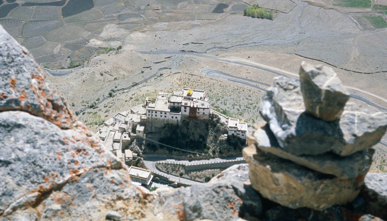 Adlerblick aufs Kloster Kye