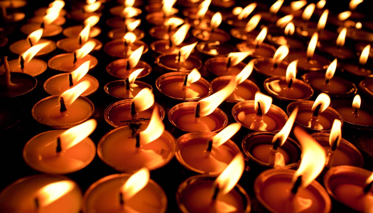 Butterlampen als Opfergabe