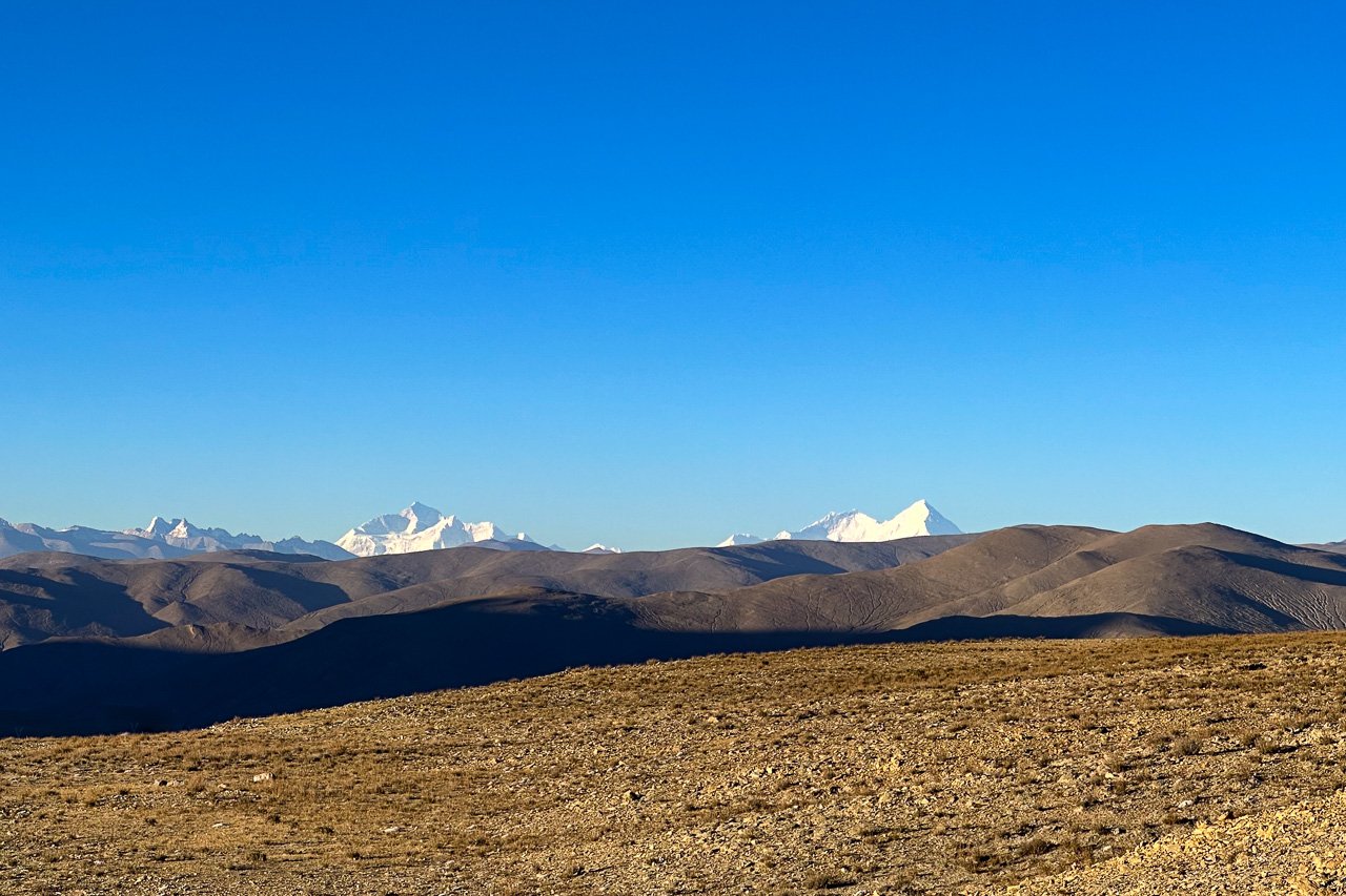 Schöne Ausblicke auf die 8000er Makalu und Mount Everest von der «neuen» Panoramaroute